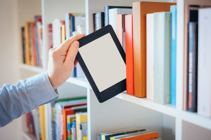 電子書籍が便利すぎて紙の本に戻れない メリットとデメリットを紹介 明日は未来だ
